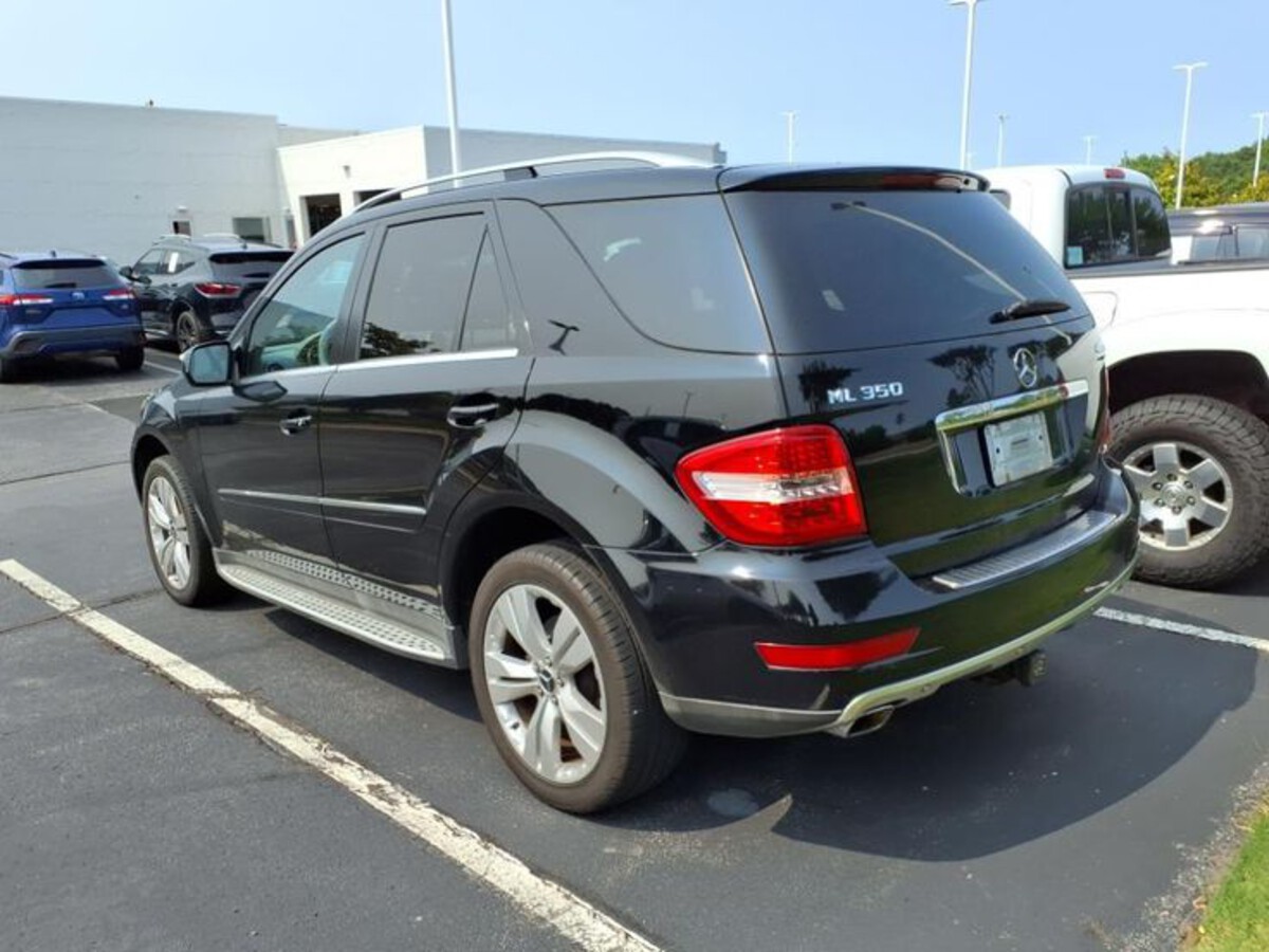 Mercedes Benz ML350 (2010) 