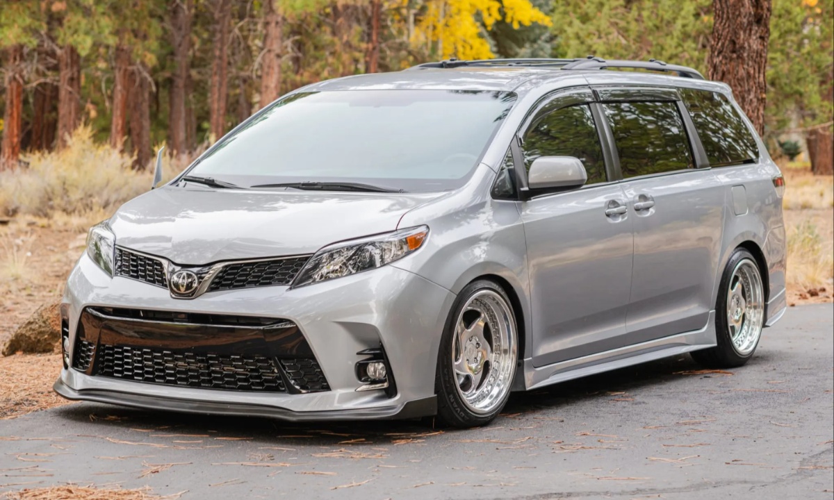 2012 Toyota Sienna