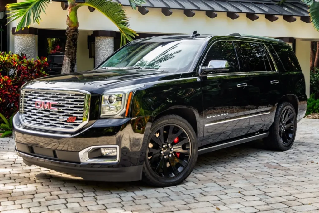 2019 GMC Yukon Automatic Parking Assist Handles Tight Spaces