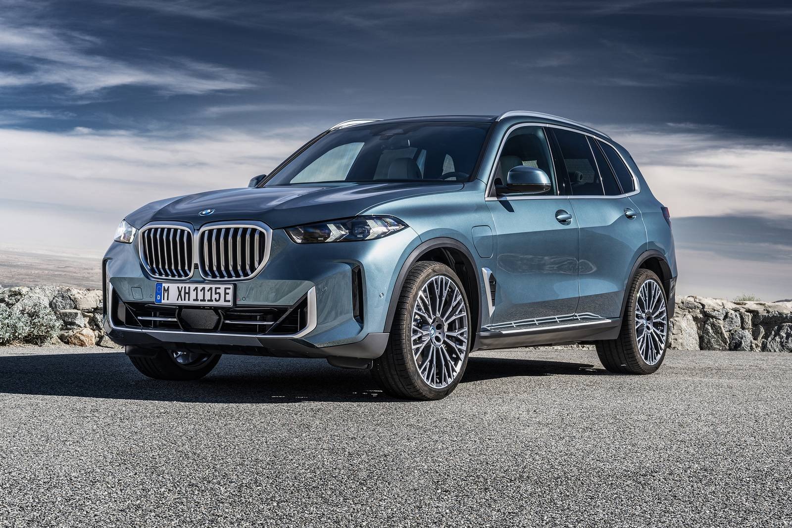 2024 BMW X5 xDrive50e