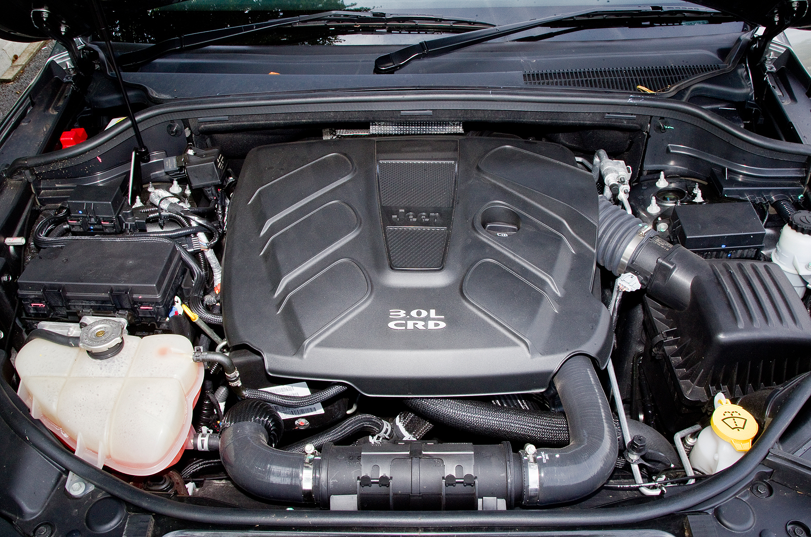 Jeep Grand Cherokee engine