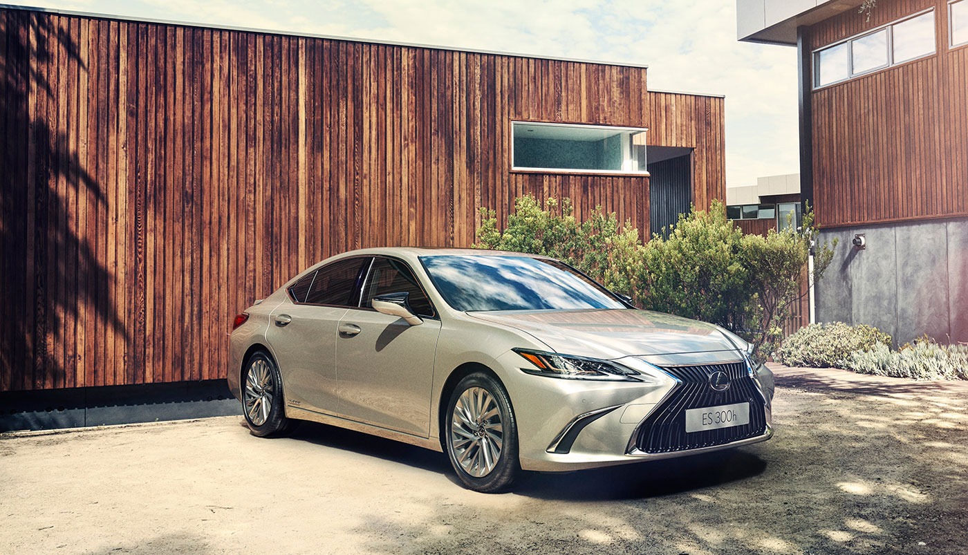 Lexus ES