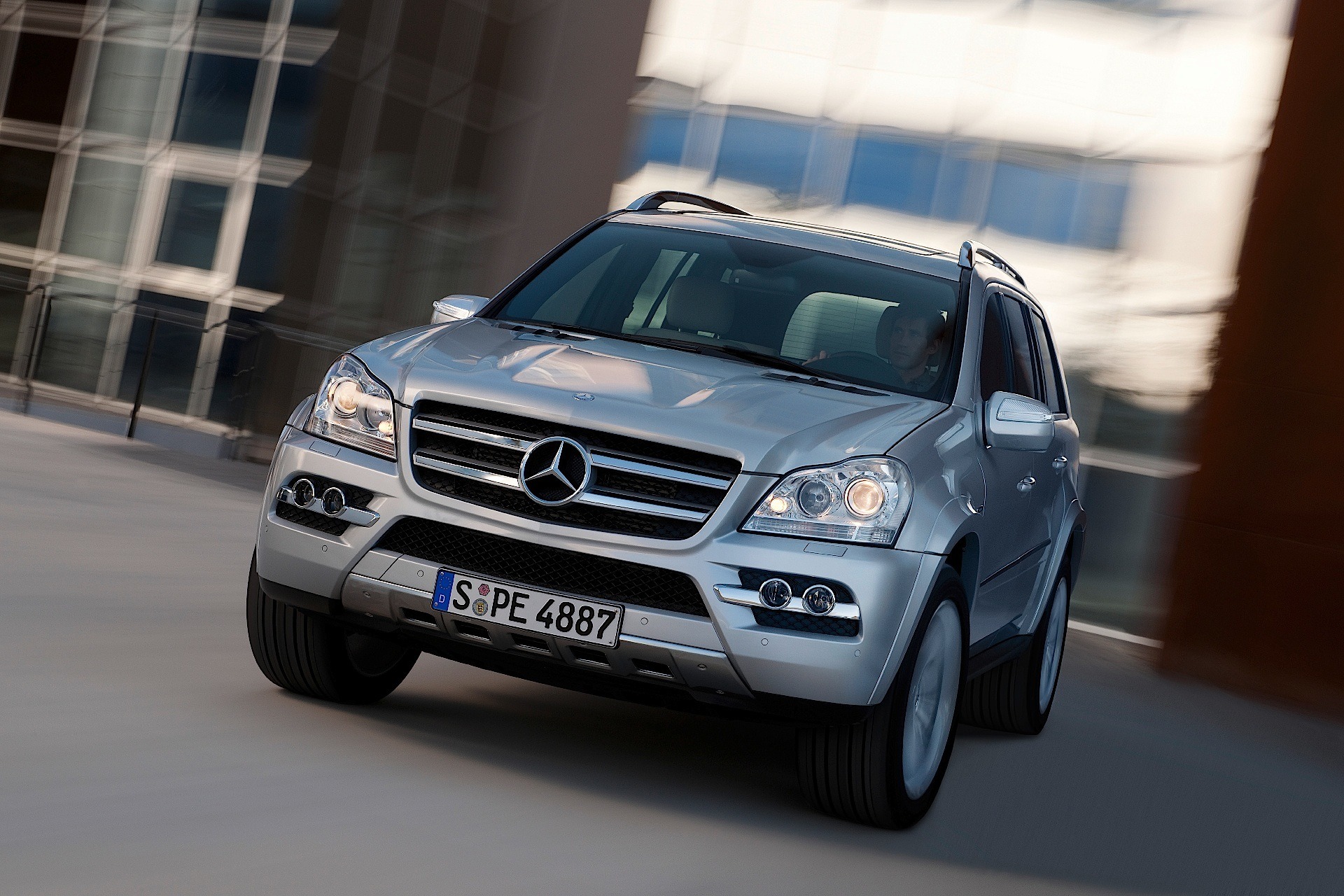 Mercedes Benz GL Class (X164) Mercedes Benz GL Class (X164)