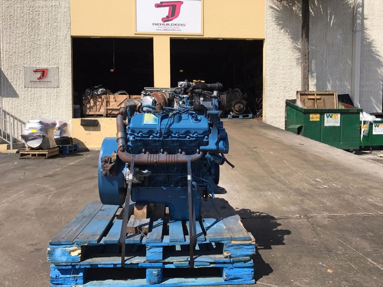 Navistar VT365 (International DT 365)