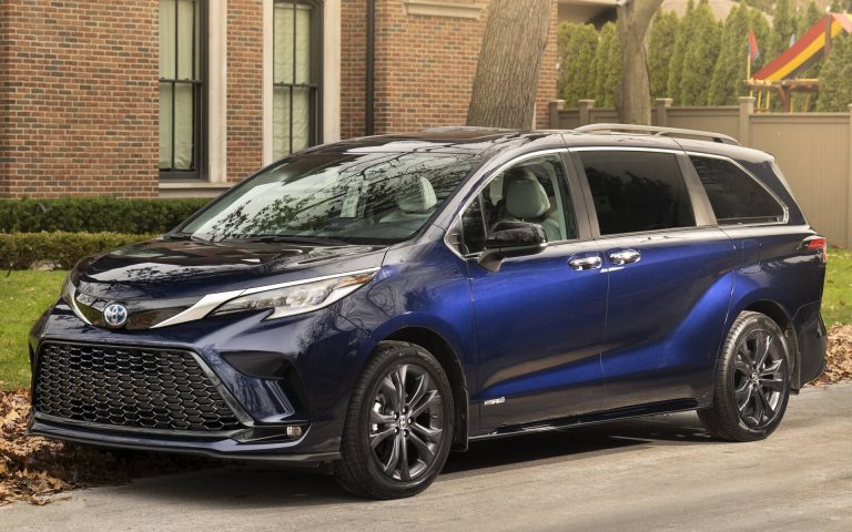 Toyota Sienna 2024