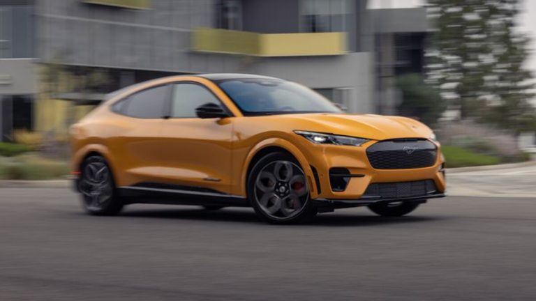 Ford Mustang Mach-E (2023)