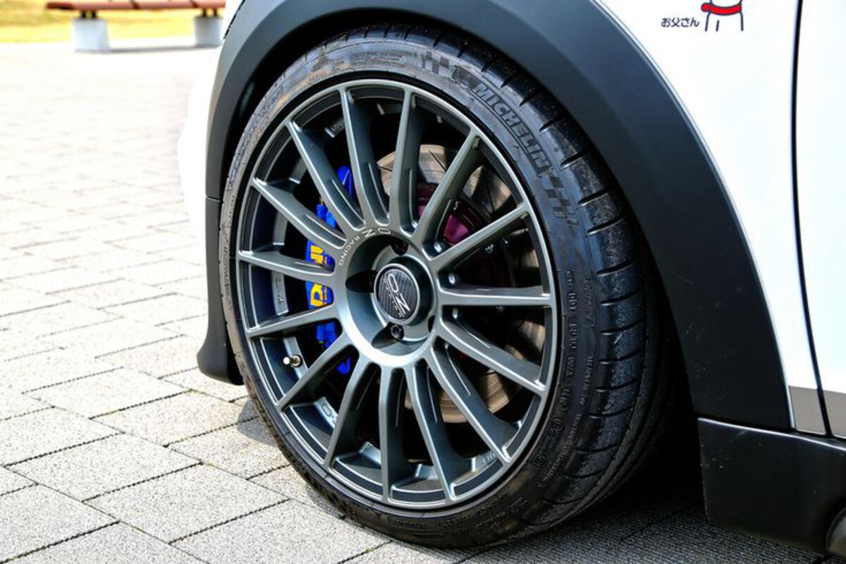 Installing Oversized Wheels and Mods