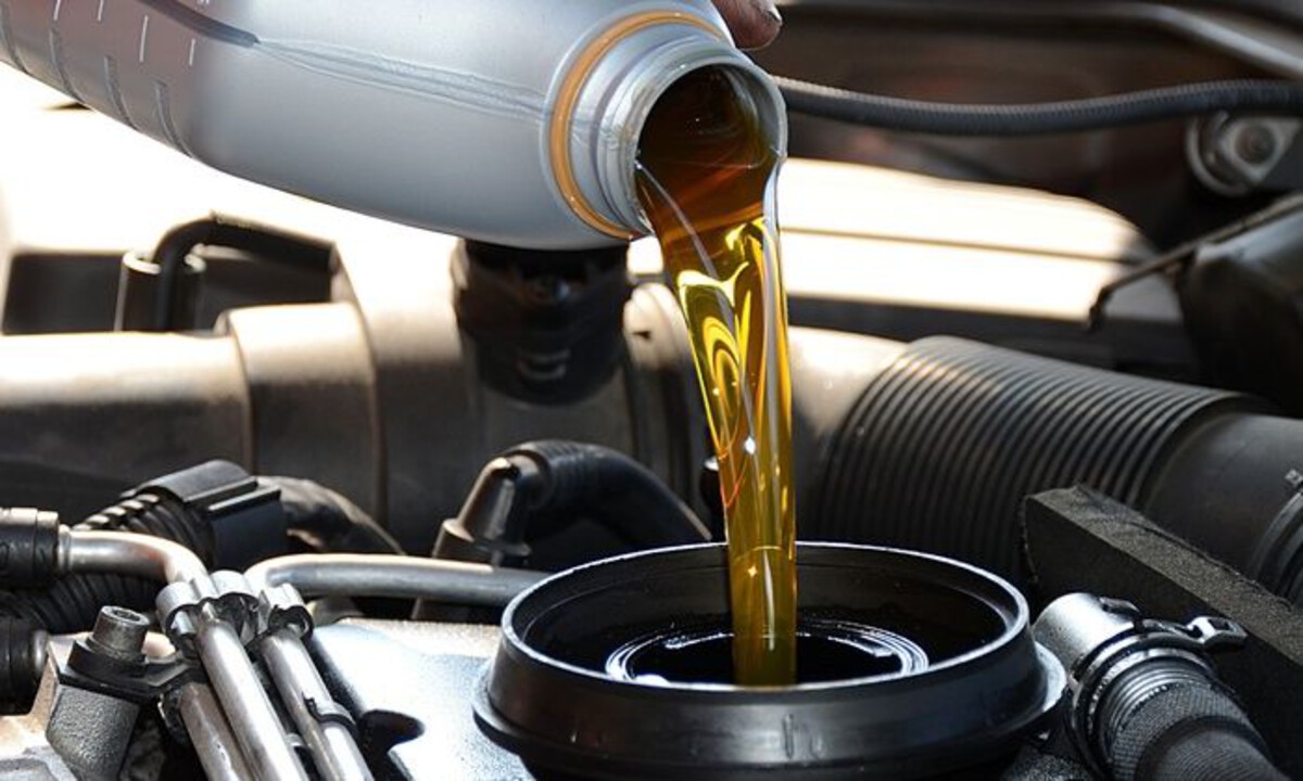 Neglecting Regular Oil Changes Neglecting Regular Oil Changes