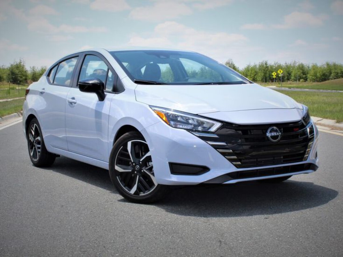 Nissan Versa (First Gen) Nissan Versa (First Gen)