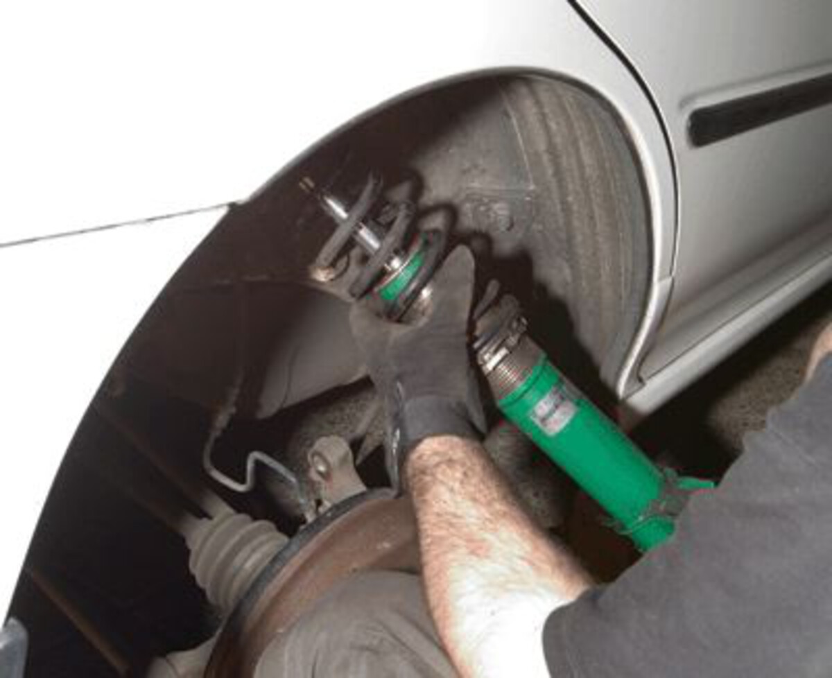 Suspension and Steering Component Inspection