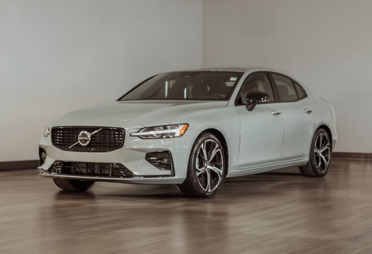 Volvo XC60 (2024)