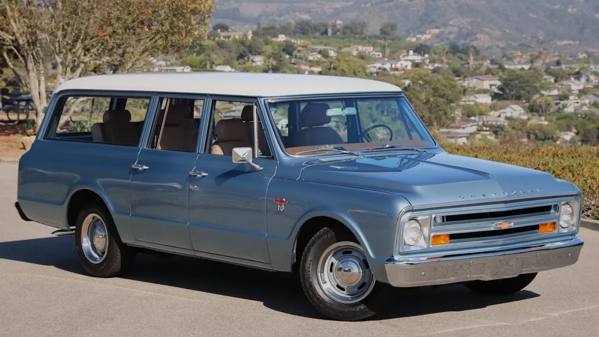 1967 Chevrolet C10 Suburban