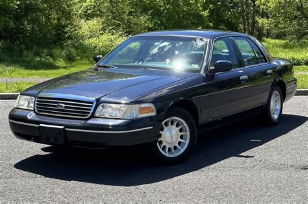 1999 Ford Crown Victoria LX
