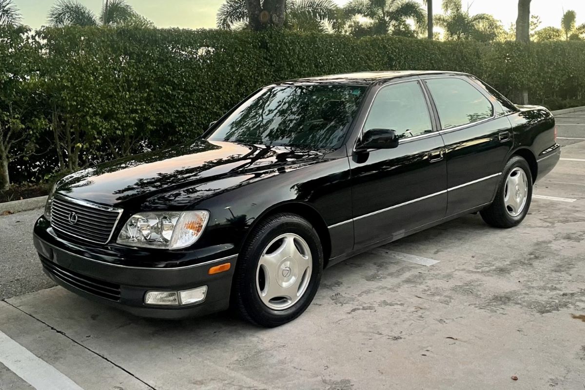 1999 Lexus LS400