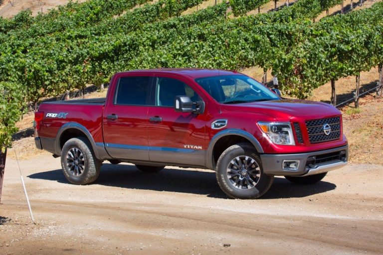 2017 Nissan Titan