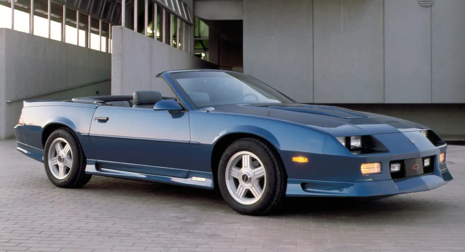 Chevrolet Camaro (Third Generation)