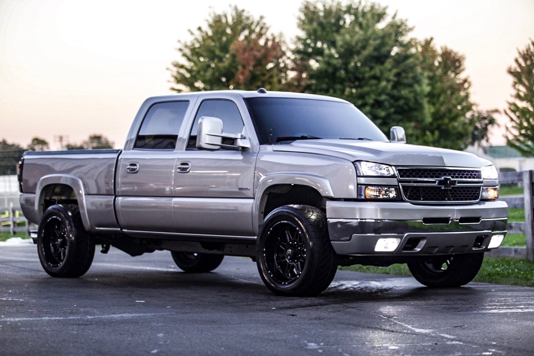 Chevrolet Silverado HD with Duramax LLY (Early Version 2004 2005)