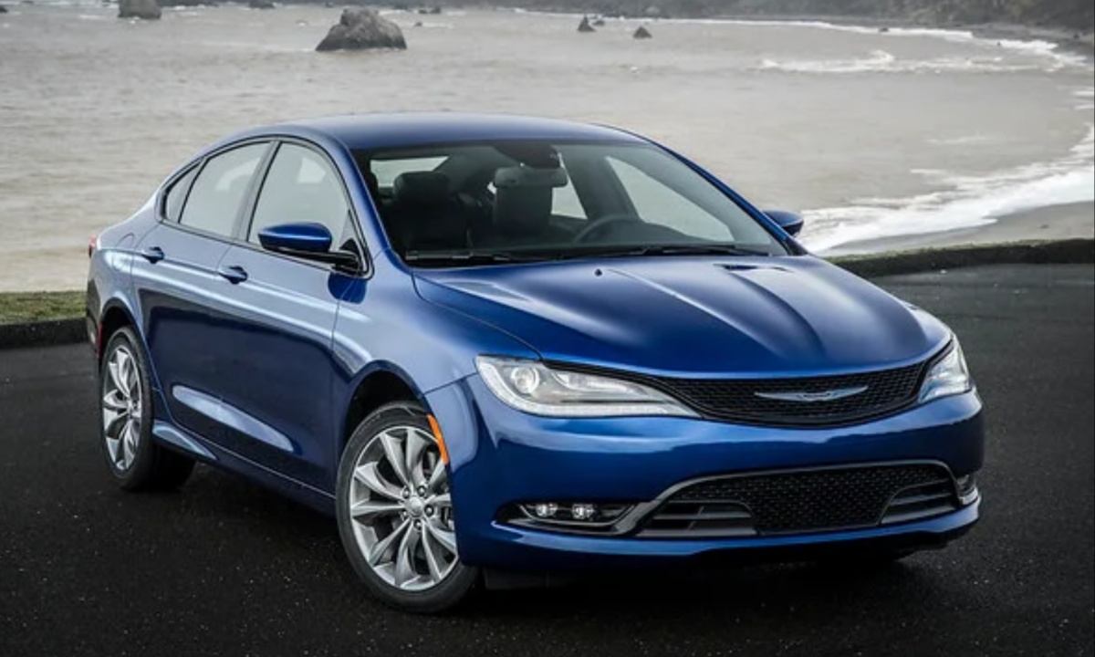 Chrysler 200