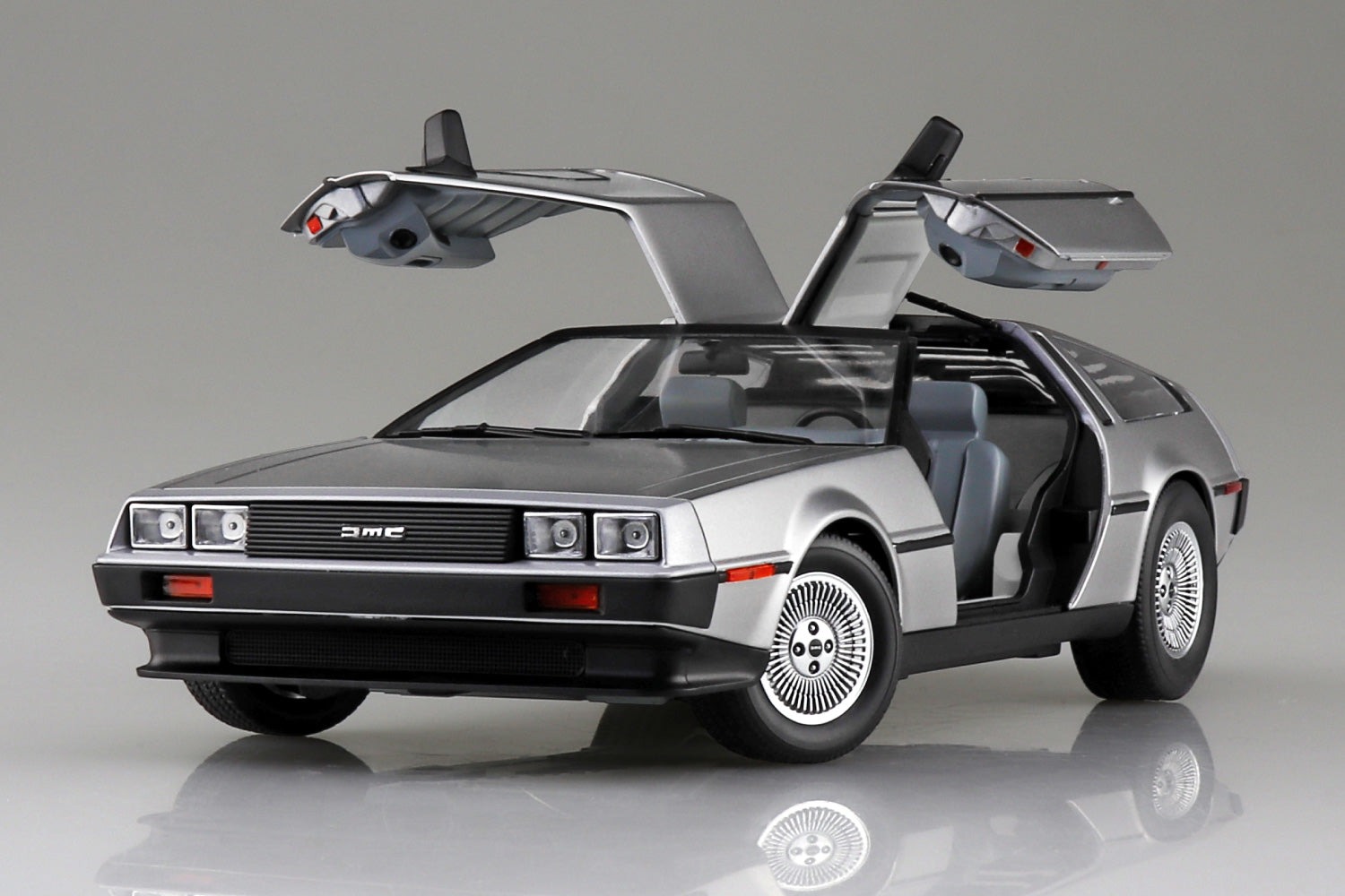 DeLorean DMC 12