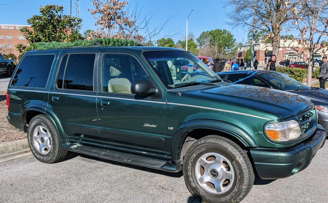 Ford Explorer (Late 1990s)