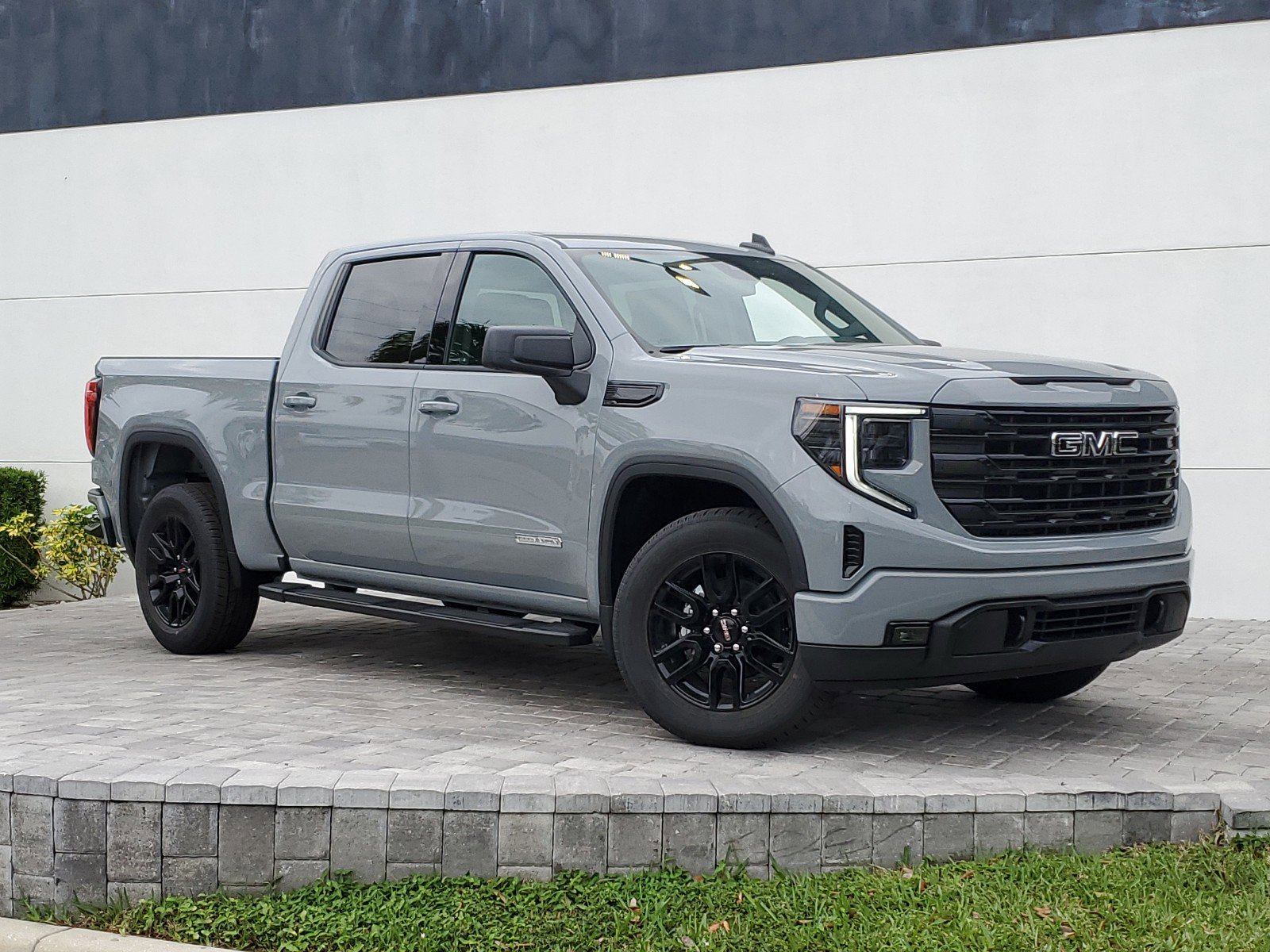 GMC Sierra featured