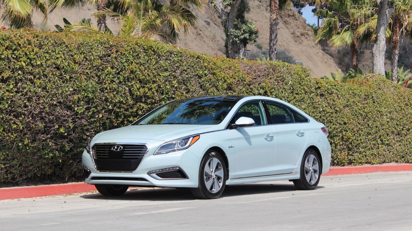 Hyundai Sonata Hybrid (First Generation)