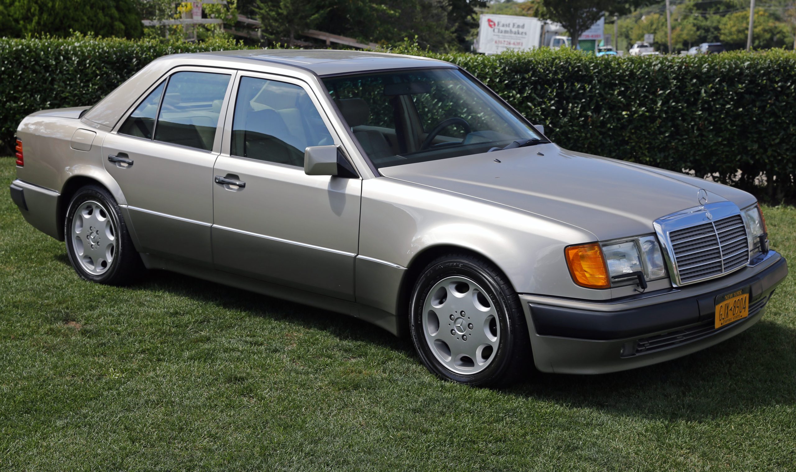 WDBEA36E8NB762316 Mercedes-Benz E-Class (W124)