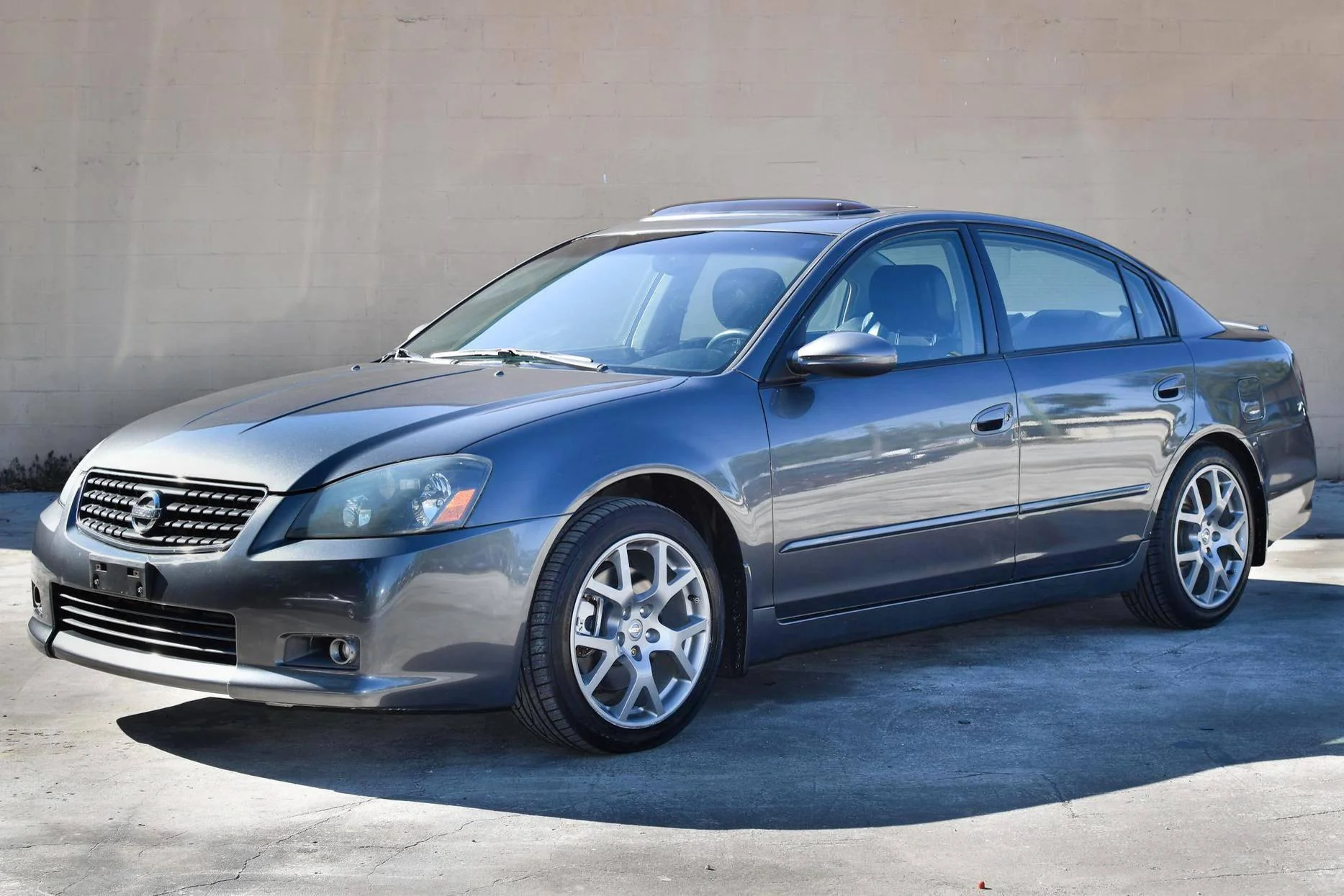 Nissan Altima (Early 2000s)