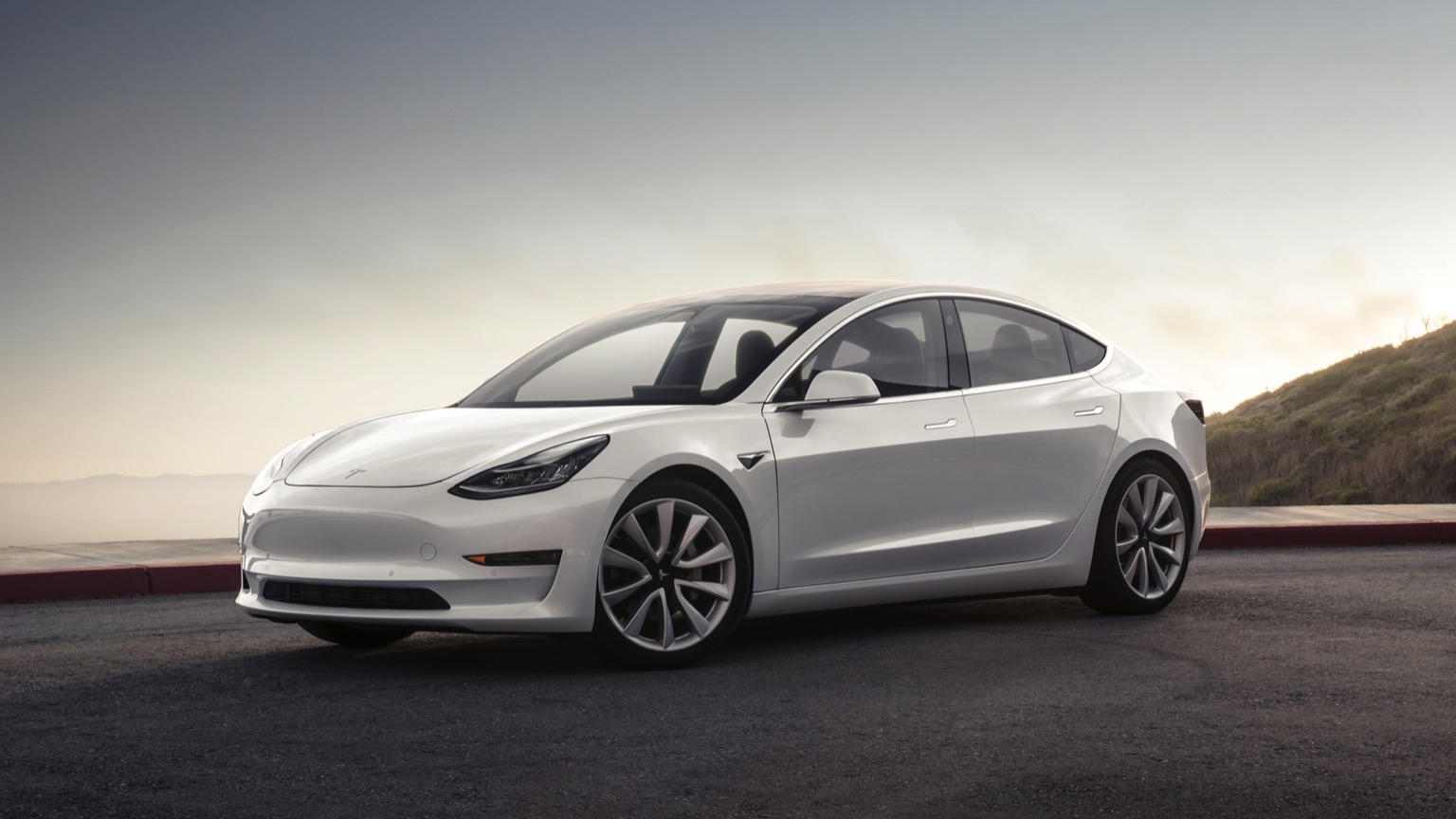 Tesla Model 3 (Long Range)