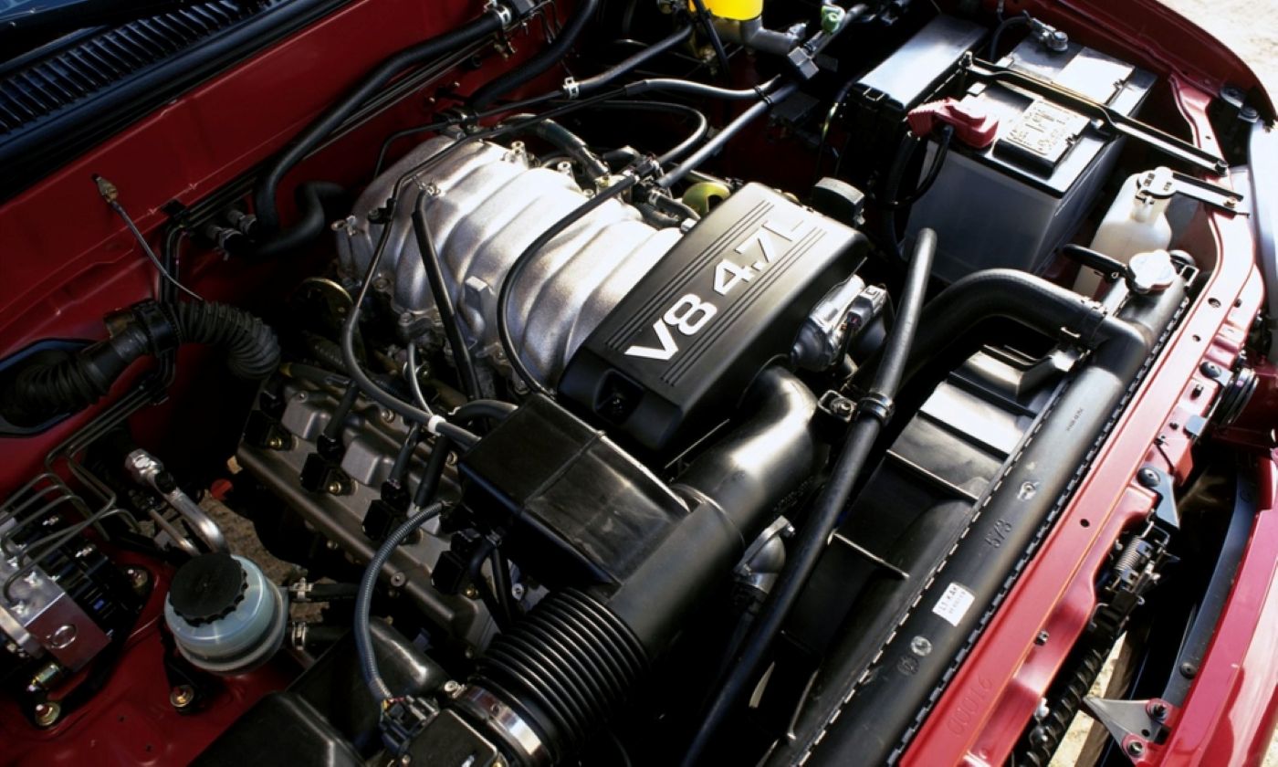 Toyota 2UZ FE V8 2