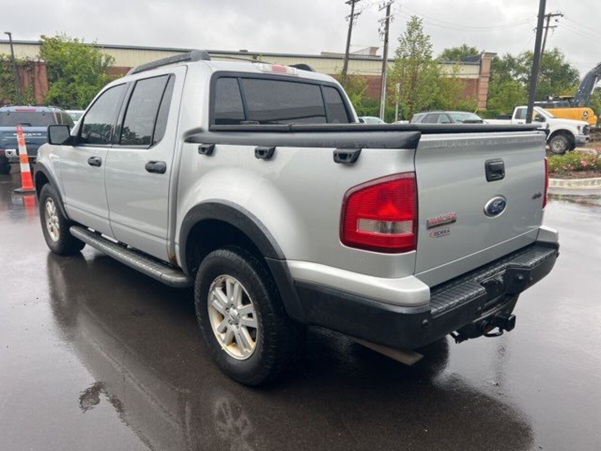 Ford Explorer Sport Trac 