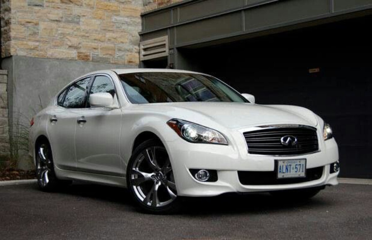 Infiniti M37