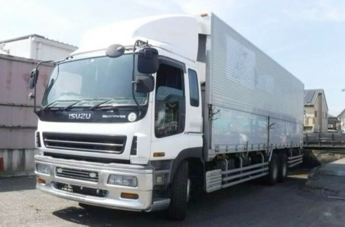 Isuzu Giga