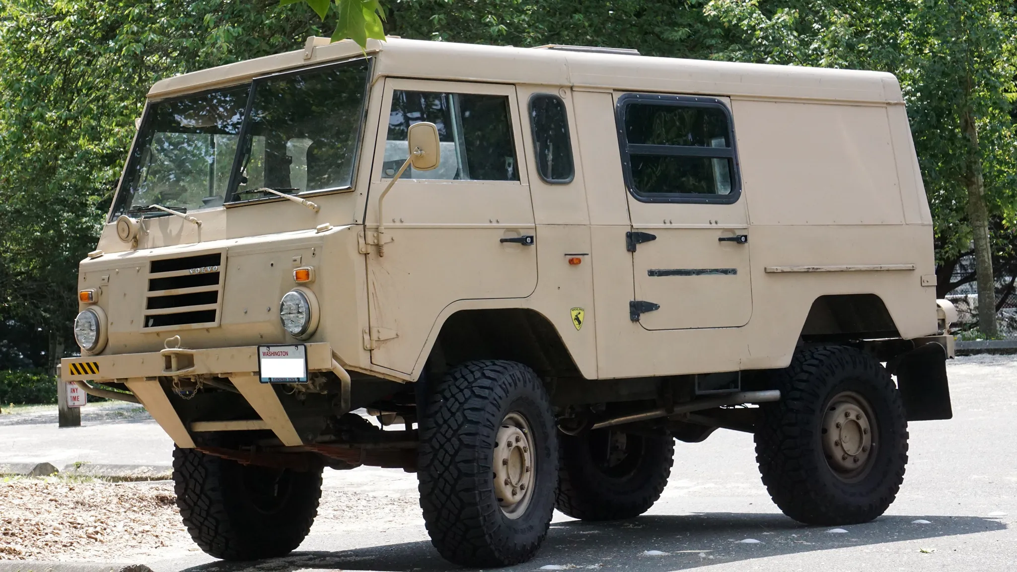 1989 Volvo C303 (TGB 11)