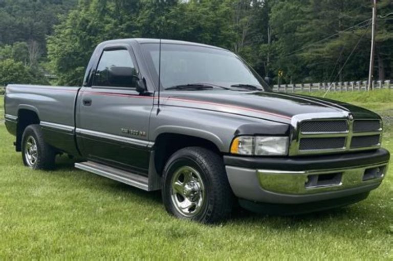 1994 Dodge Ram 1500 2