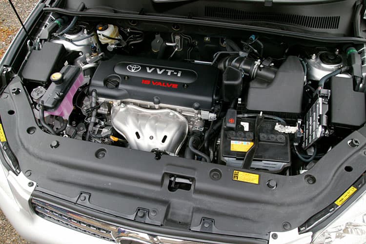 2.4 Liter Toyota 2AZ FE