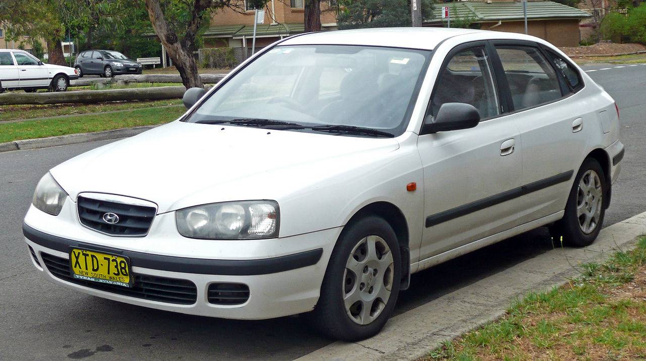 2000 Hyundai Elantra GLS