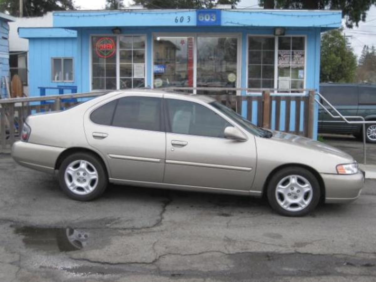 2000 Nissan Altima