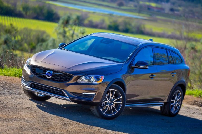 2015 Volvo V60 Cross Country