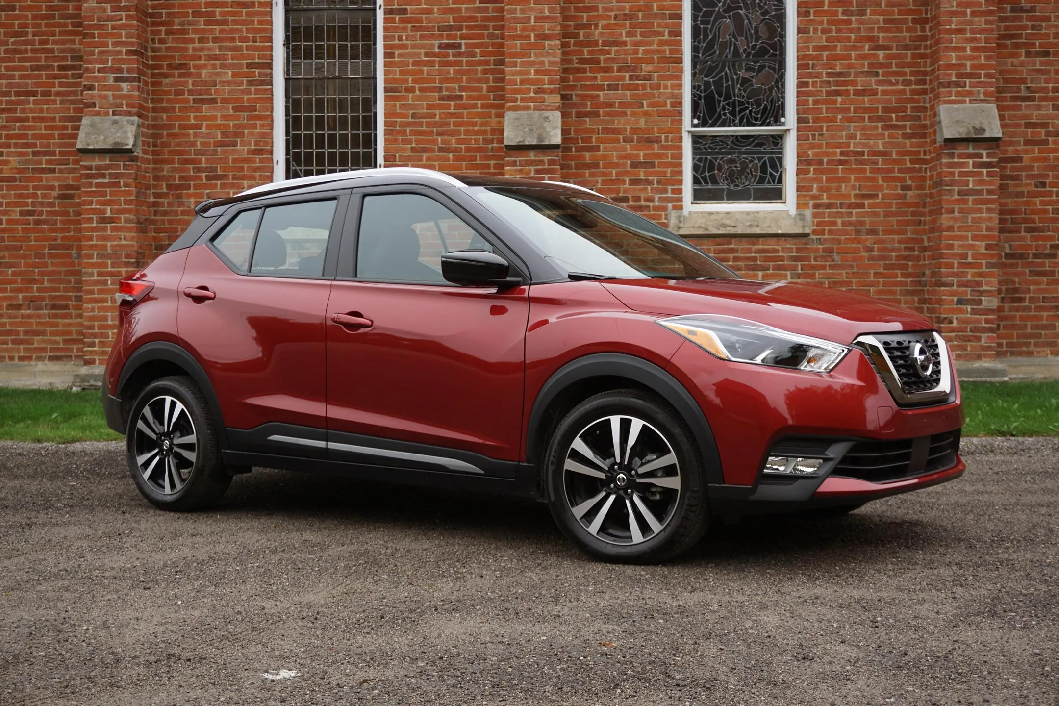 2020 Nissan Kicks SR
