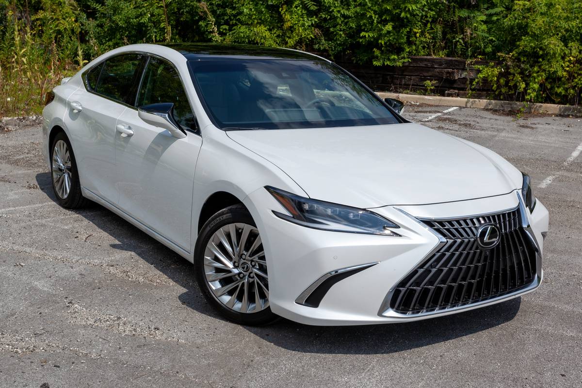 2025 Lexus ES 350