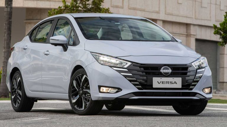 2025 Nissan Versa 2