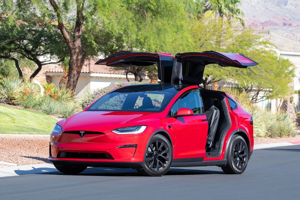 2025 Tesla Model X Plaid