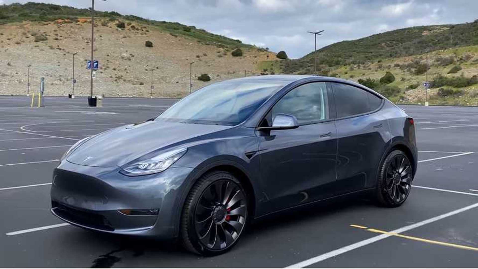 2025 Tesla Model Y Long Range