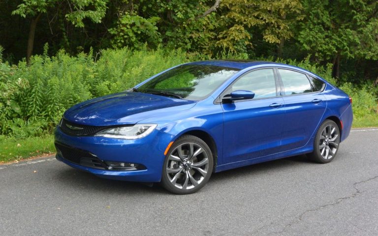 Chrysler 200