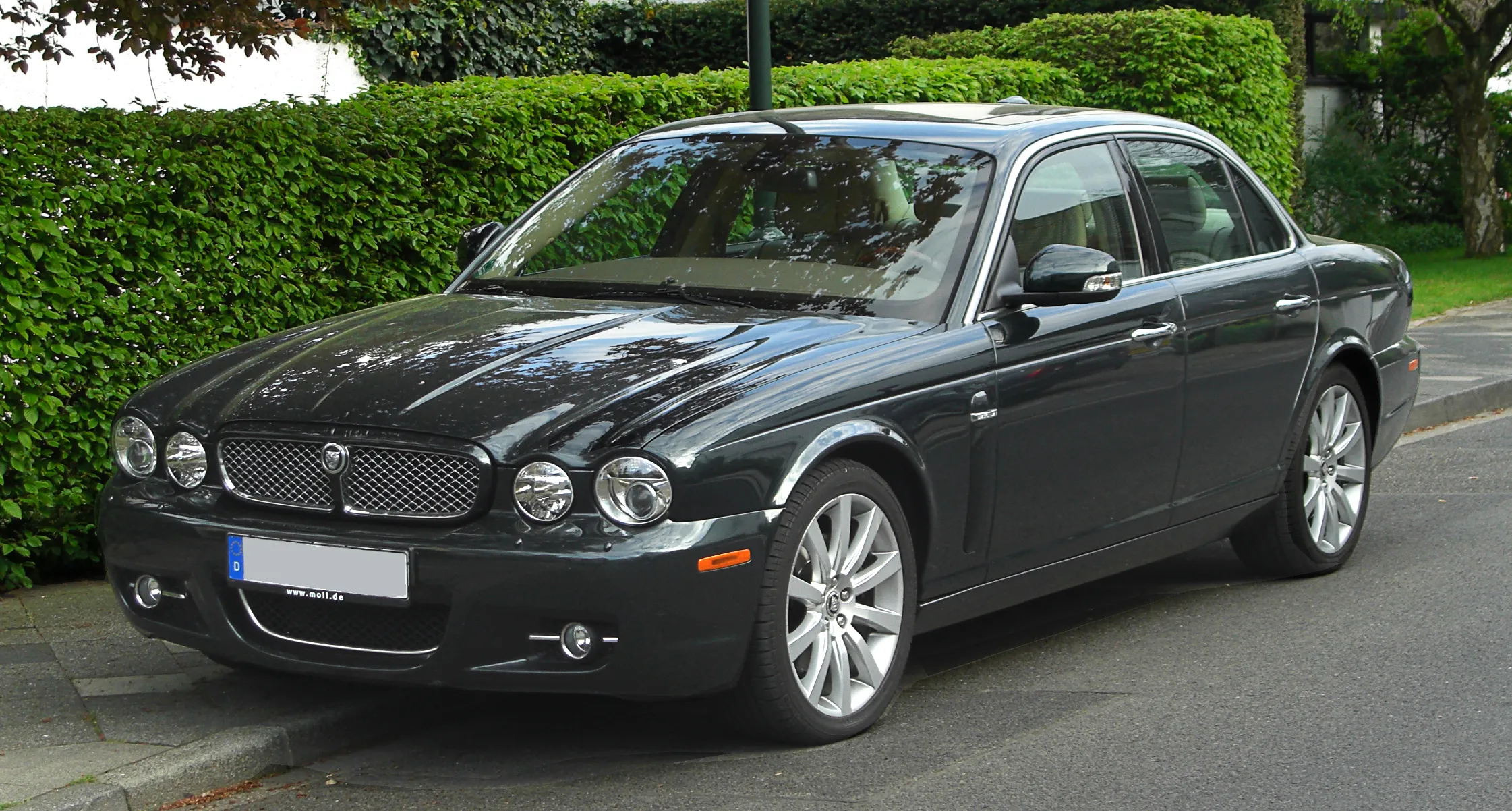 Jaguar XJ X350