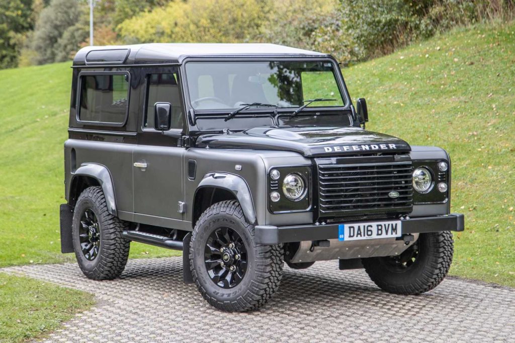 Land Rover Defender 90