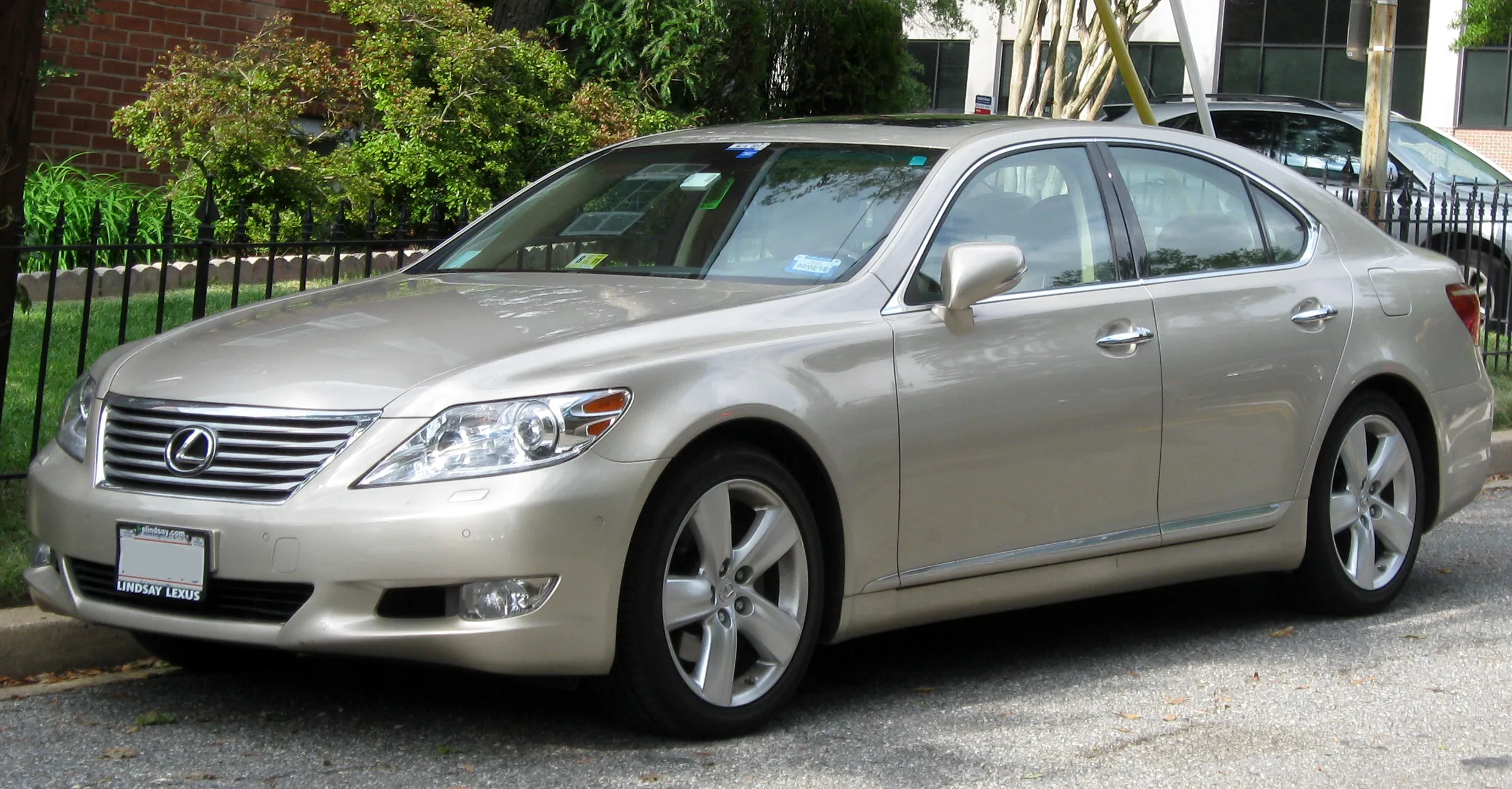 Lexus LS 460