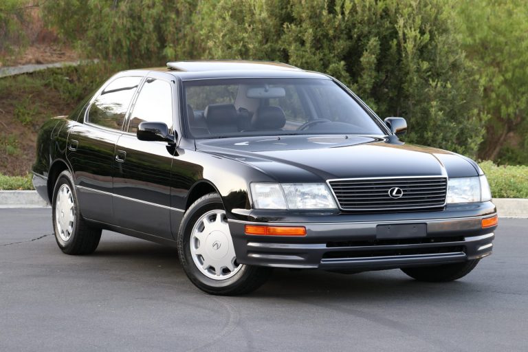 Lexus LS
