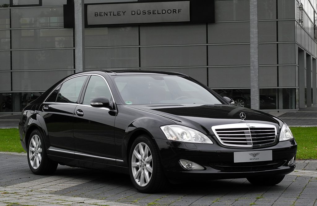 Mercedes-Benz S-Class (W221)